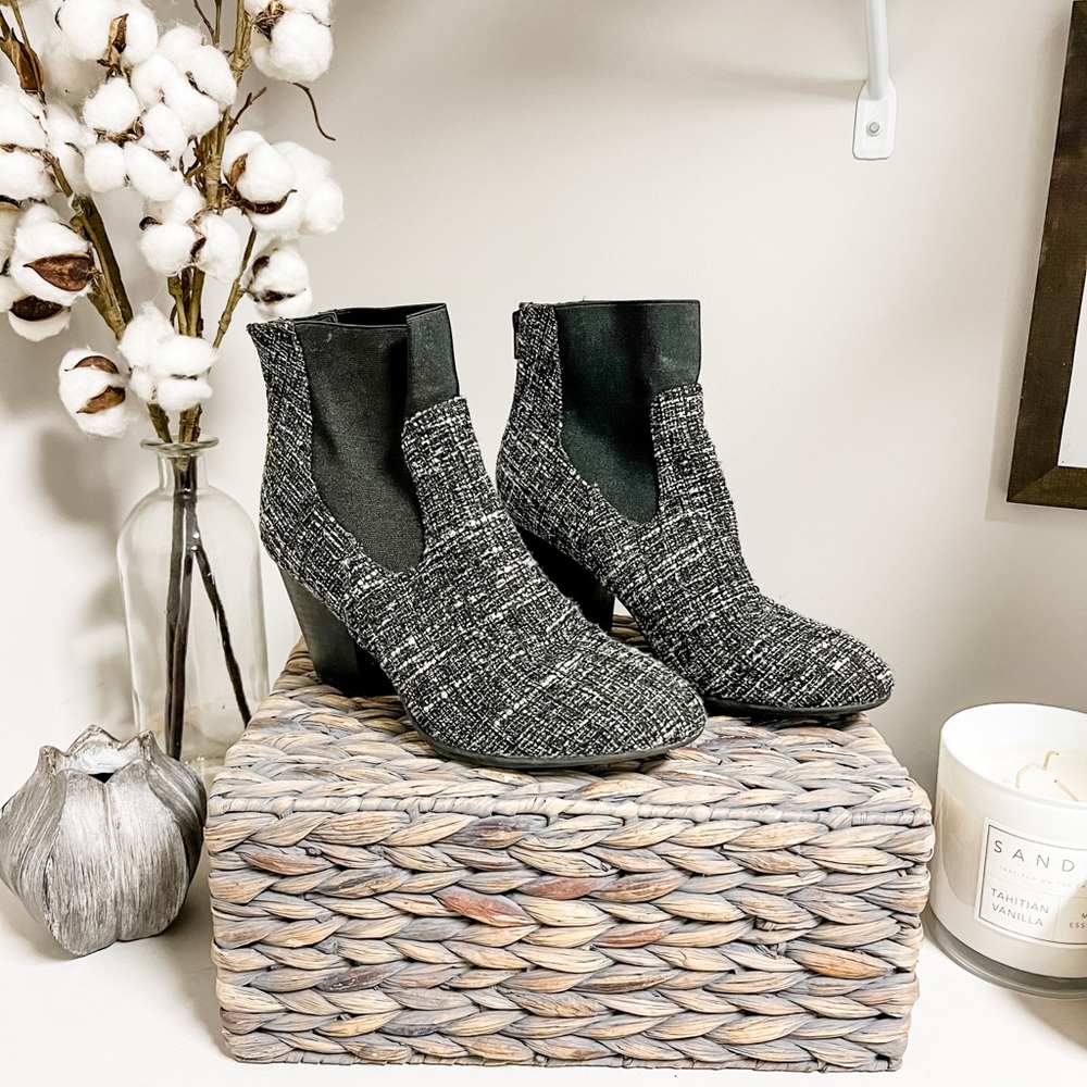 Diba Black and Gray Tweed Chelsea Boots Size 9.5